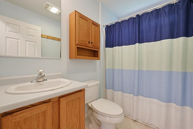 30 Pearl St, Upton, MA 01568