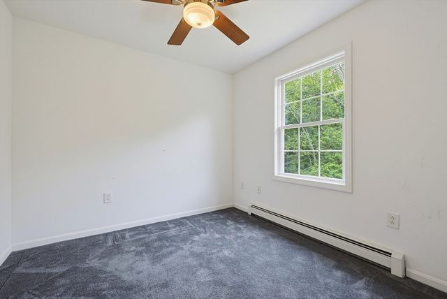 30 Pearl St, Upton, MA 01568