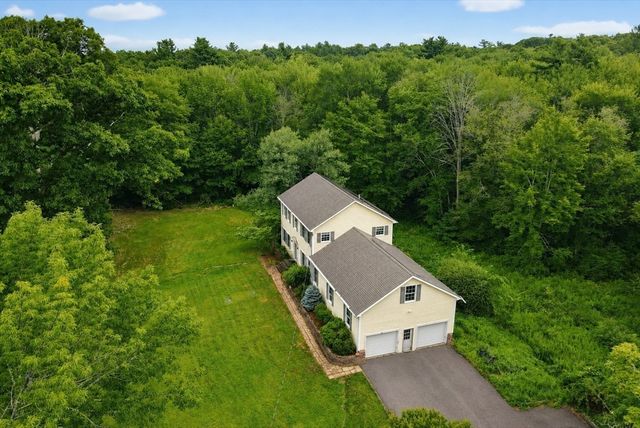 30 Pearl St, Upton, MA 01568