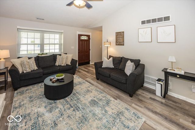 5507 Pine Knoll Boulevard, Noblesville, IN 46062