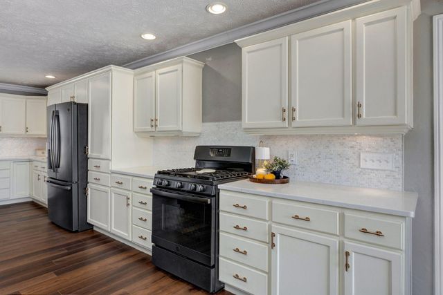 3420 W Moark Street, Springfield, MO 65810