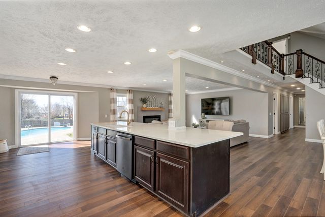 3420 W Moark Street, Springfield, MO 65810