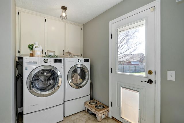 3420 W Moark Street, Springfield, MO 65810