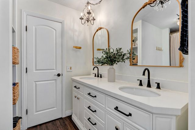 3420 W Moark Street, Springfield, MO 65810