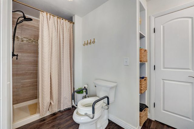 3420 W Moark Street, Springfield, MO 65810