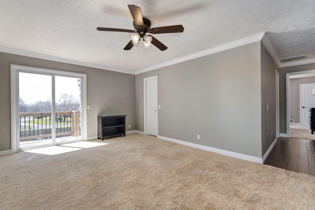 3420 W Moark Street, Springfield, MO 65810