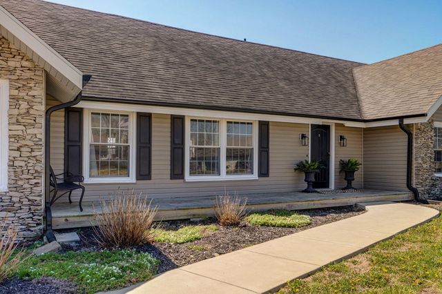 3420 W Moark Street, Springfield, MO 65810