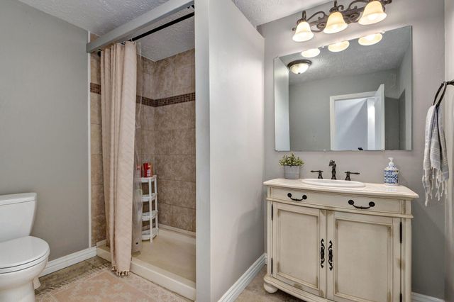 3420 W Moark Street, Springfield, MO 65810