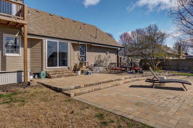 3420 W Moark Street, Springfield, MO 65810