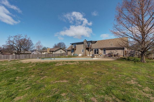 3420 W Moark Street, Springfield, MO 65810