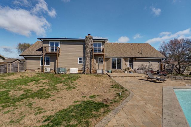 3420 W Moark Street, Springfield, MO 65810