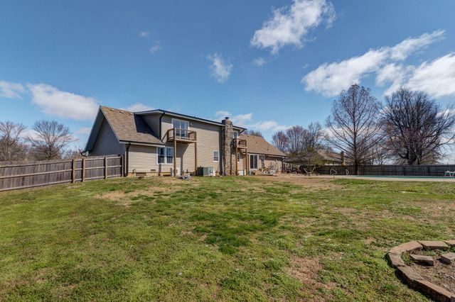 3420 W Moark Street, Springfield, MO 65810