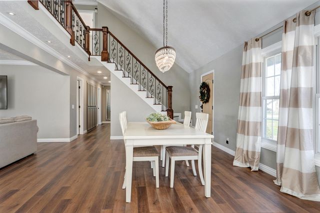 3420 W Moark Street, Springfield, MO 65810