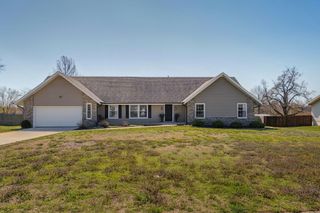 3420 W Moark Street, Springfield, MO 65810