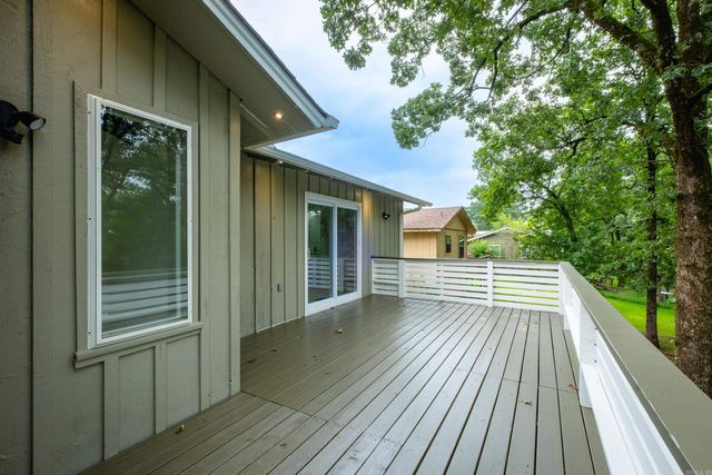 11443 Southridge Drive, Little Rock, AR 72212