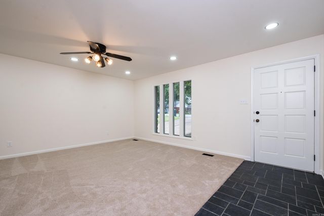 11443 Southridge Drive, Little Rock, AR 72212