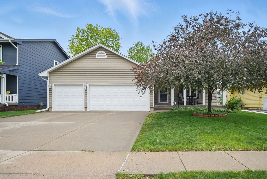 2108 2nd Avenue SE, Altoona, IA 50009
