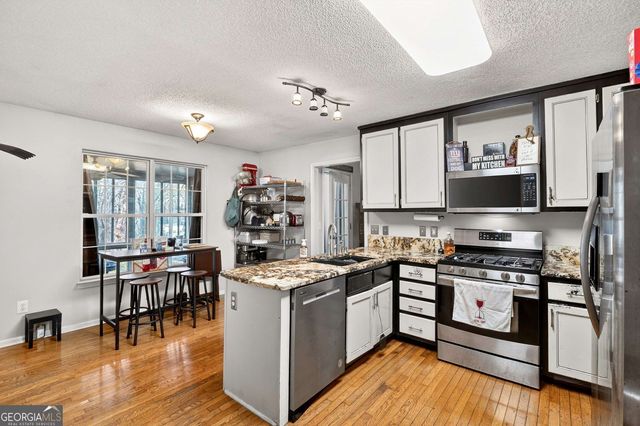 408 Strathmore Drive, Sharpsburg, GA 30277