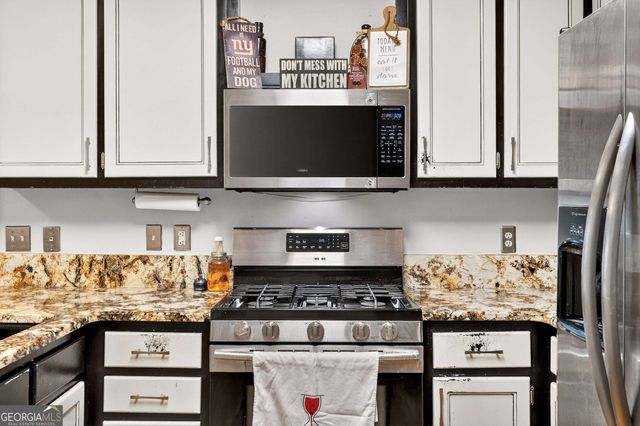 408 Strathmore Drive, Sharpsburg, GA 30277