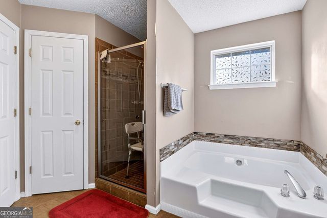 408 Strathmore Drive, Sharpsburg, GA 30277