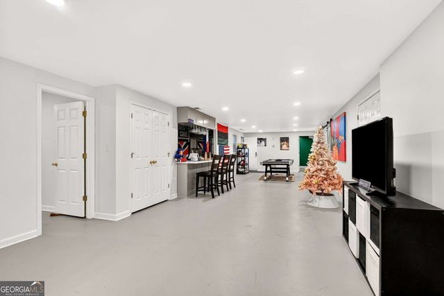 408 Strathmore Drive, Sharpsburg, GA 30277