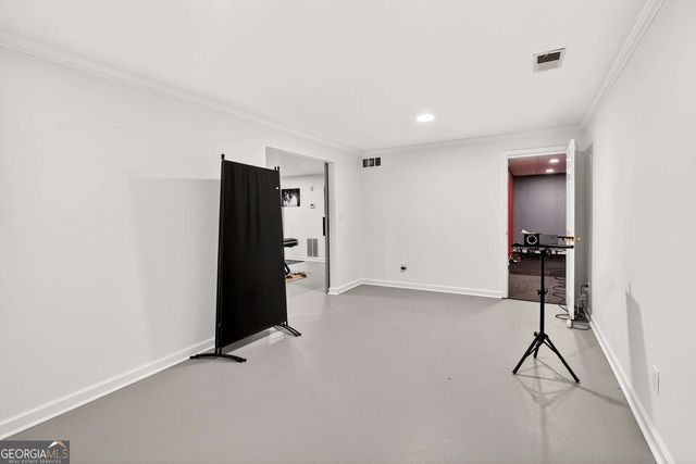 408 Strathmore Drive, Sharpsburg, GA 30277