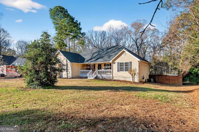 408 Strathmore Drive, Sharpsburg, GA 30277