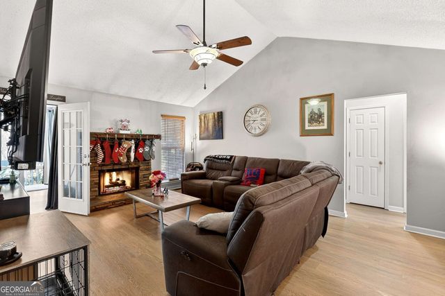 408 Strathmore Drive, Sharpsburg, GA 30277