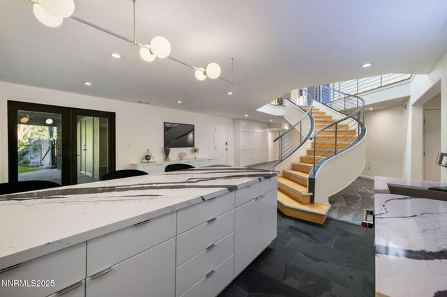 2535 W Lake Ridge Shores, Reno, NV 89519