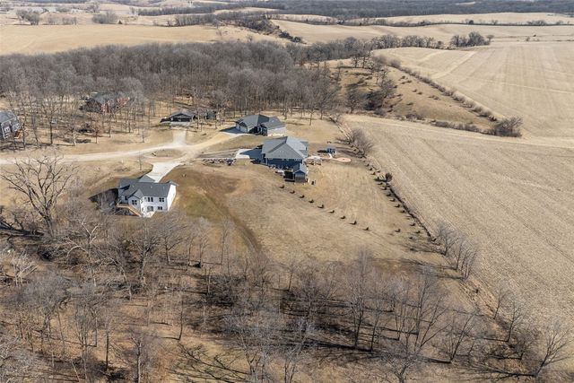 374 Arrowhead Lane, Lisbon, IA 52253