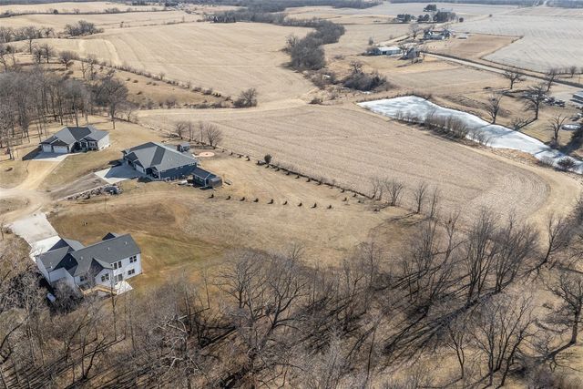 374 Arrowhead Lane, Lisbon, IA 52253
