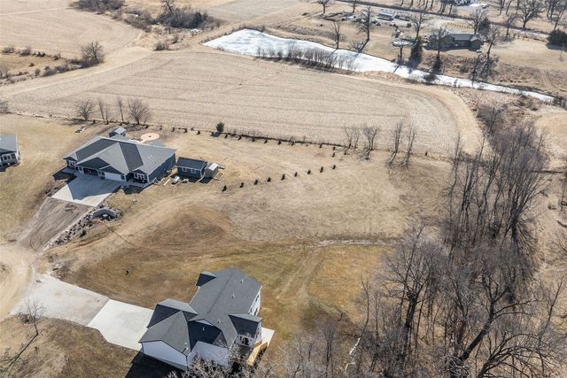 374 Arrowhead Lane, Lisbon, IA 52253