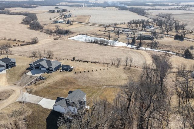 374 Arrowhead Lane, Lisbon, IA 52253