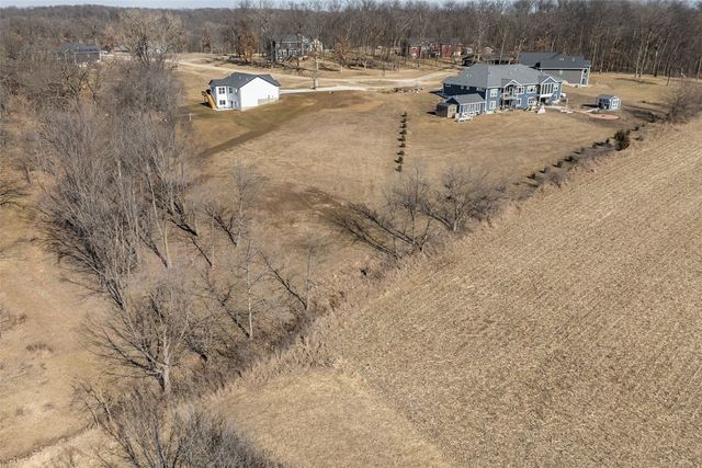 374 Arrowhead Lane, Lisbon, IA 52253