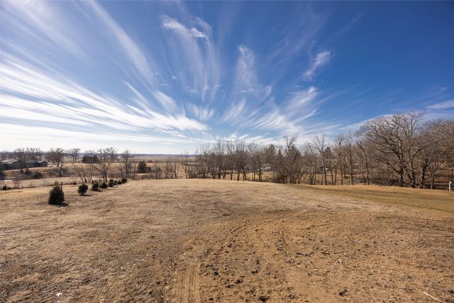 374 Arrowhead Lane, Lisbon, IA 52253