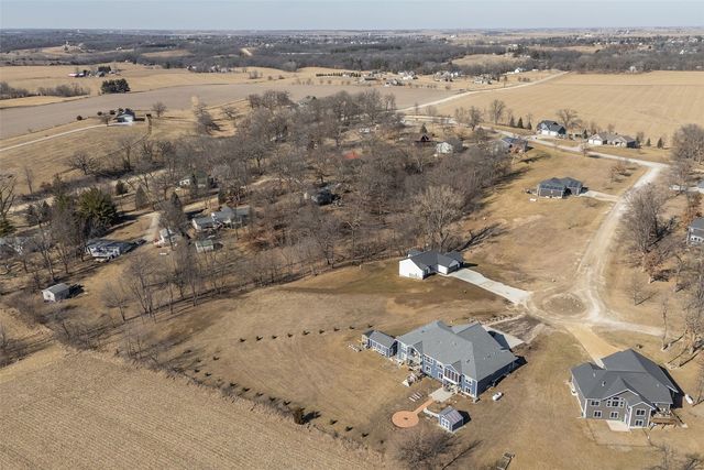 374 Arrowhead Lane, Lisbon, IA 52253