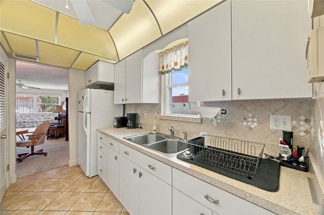 10036 63RD AVENUE N 26, St Petersburg, FL 33708