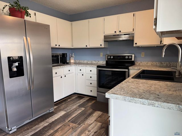 3226 HALL, Rapid City, SD 57702