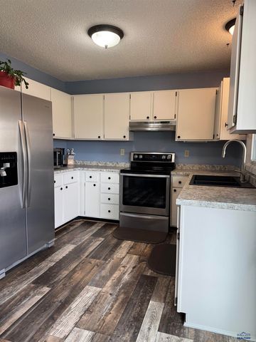 3226 HALL, Rapid City, SD 57702