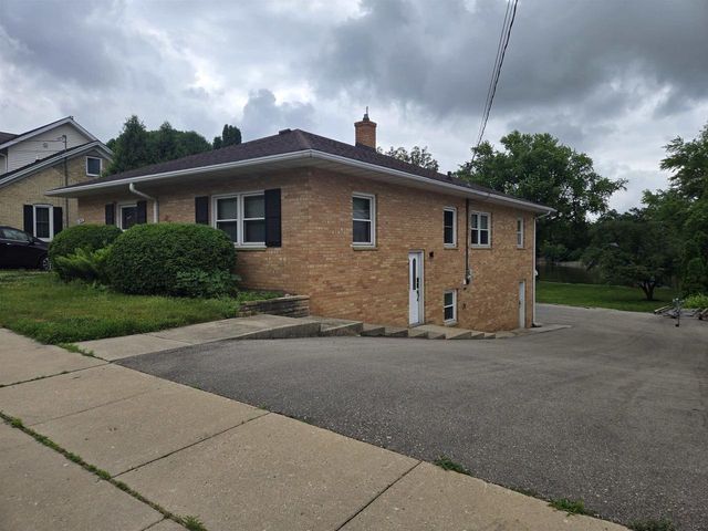 412 E Sherman Avenue, Fort Atkinson, WI 53538