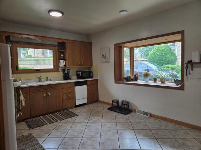 412 E Sherman Avenue, Fort Atkinson, WI 53538