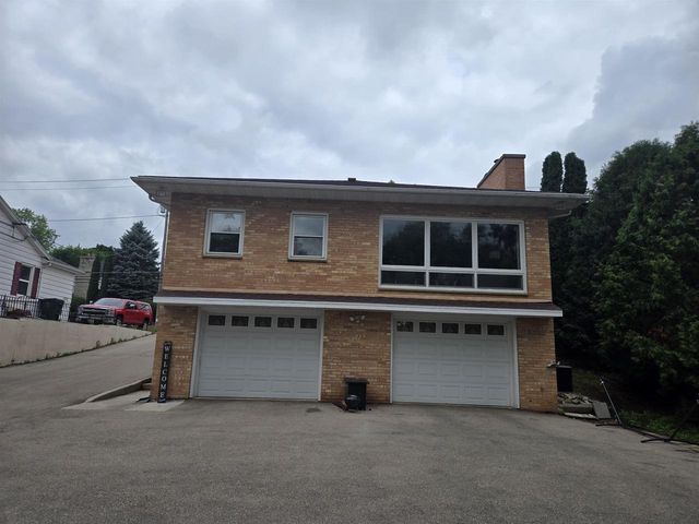 412 E Sherman Avenue, Fort Atkinson, WI 53538