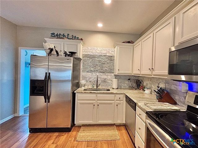 193 Coastal Oaks Loop, Port O'connor, TX 77982