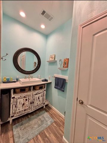 193 Coastal Oaks Loop, Port O'connor, TX 77982