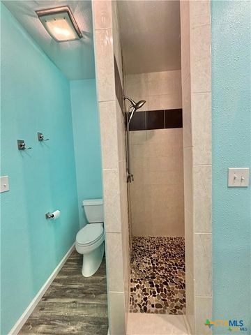 193 Coastal Oaks Loop, Port O'connor, TX 77982