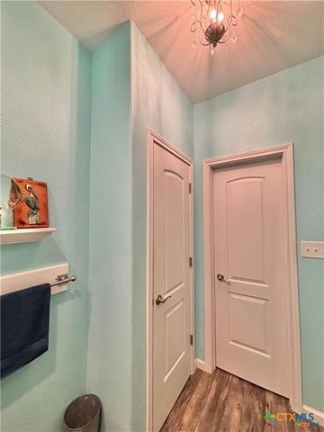 193 Coastal Oaks Loop, Port O'connor, TX 77982