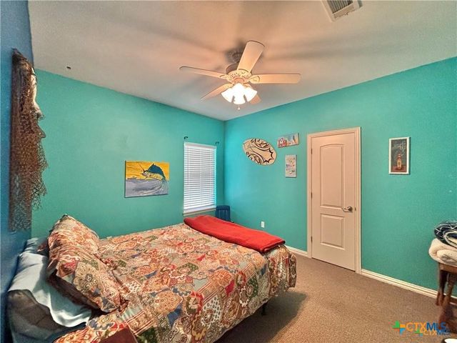 193 Coastal Oaks Loop, Port O'connor, TX 77982