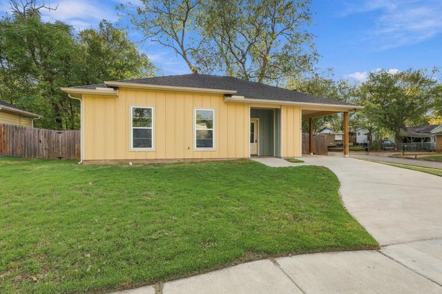 1116 S 6th Avenue, Denison, TX 75021