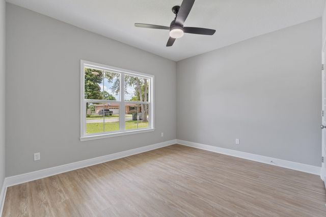 4 Coweta Road, Cantonment, FL 32533