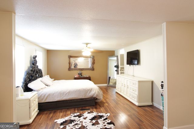 435 Cody Road, Nicholls, GA 31554